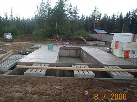 DCP00442.JPG (139306 bytes)